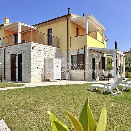 Apartmán 640 - Adamo & Eva - Dolce Relax, Stupendo Bilo Al Piano Terra Con Bellissimo Giardino , 2 Piscine Marcelli